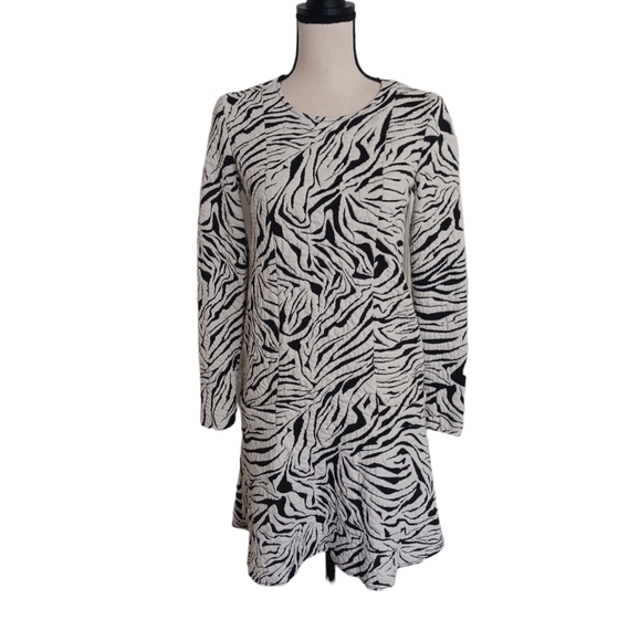 bash black and white dress ba&sh | Dresses | Geometric Print Mini Color:Nude Va_Vanity Set & Stool Retro Dress 90s Style the label offers everything